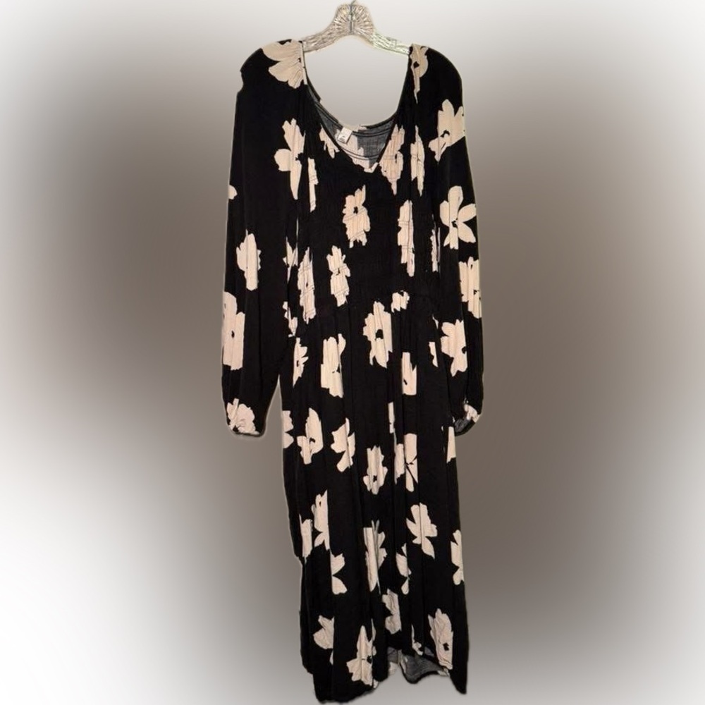 Ava & Viv Black and Cream Floral Midi Dress